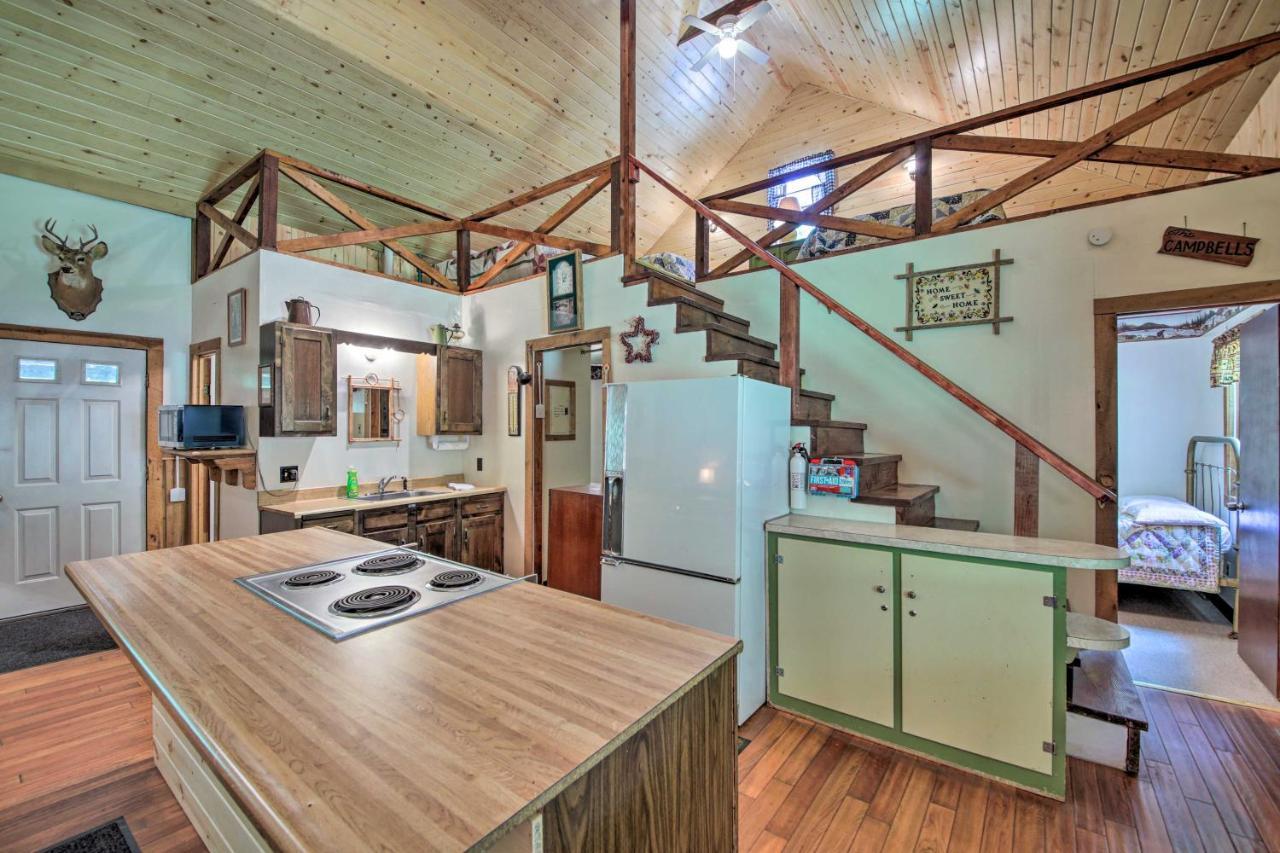 Waters Edge Retreat With Deck On Patoka Lake! Taswell Bagian luar foto