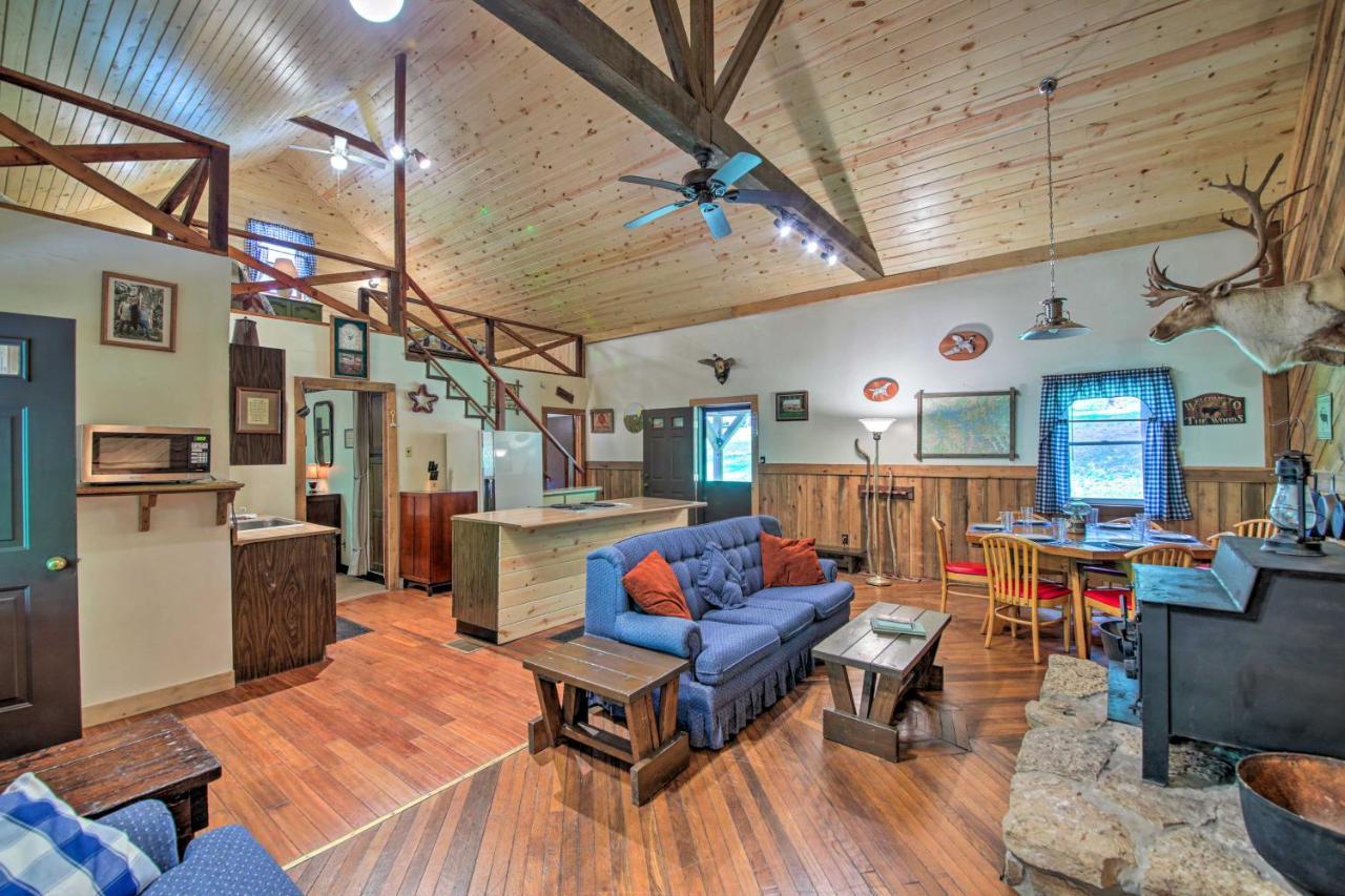 Waters Edge Retreat With Deck On Patoka Lake! Taswell Bagian luar foto