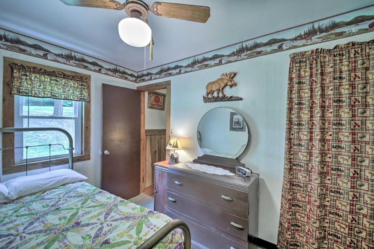 Waters Edge Retreat With Deck On Patoka Lake! Taswell Bagian luar foto