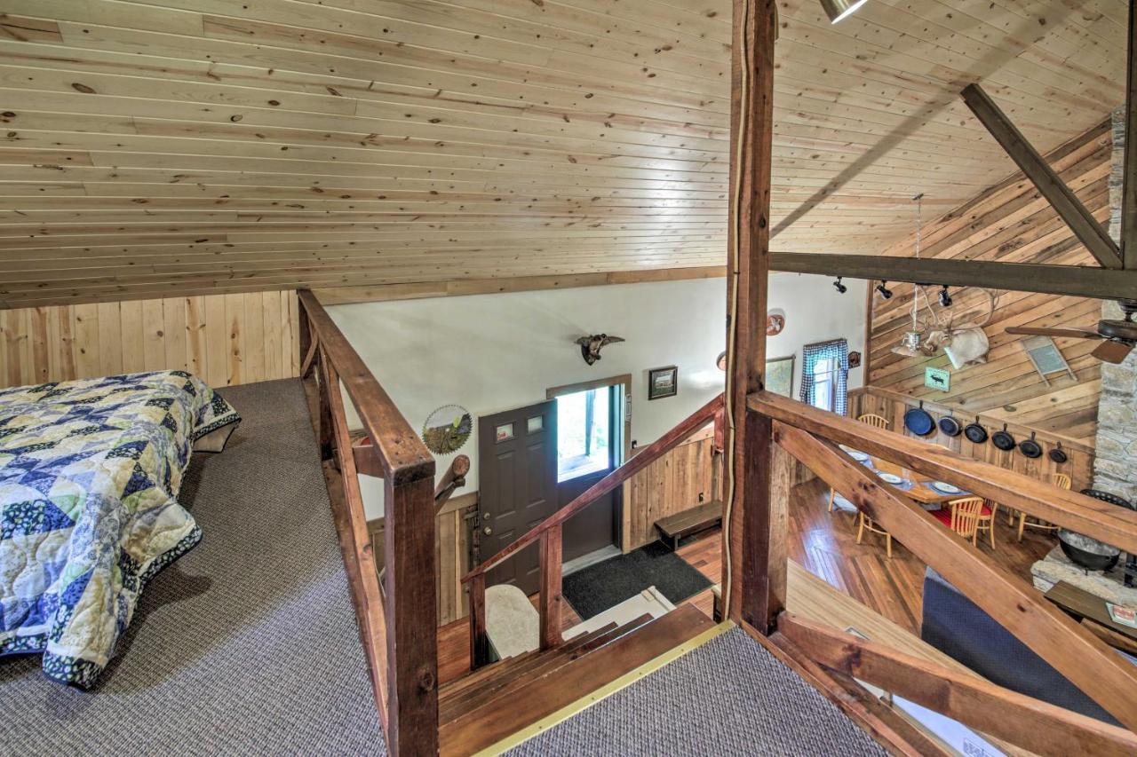 Waters Edge Retreat With Deck On Patoka Lake! Taswell Bagian luar foto